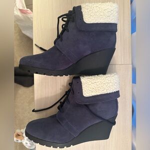 Nautica Navy and Black Wedge Boots